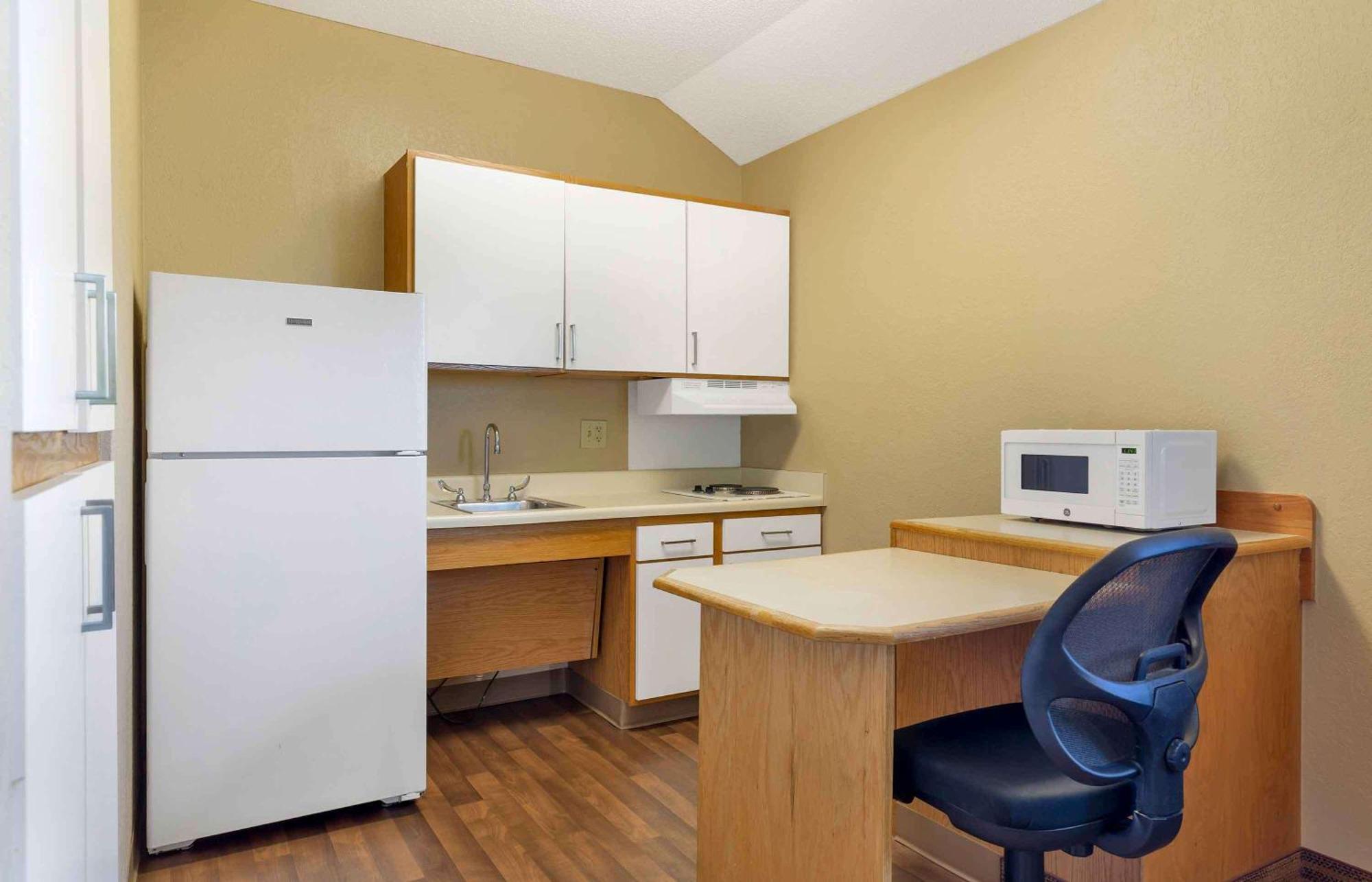 Extended Stay America Select Suites - Orlando - Lake Mary - 1040 Greenwood Blvd Εξωτερικό φωτογραφία